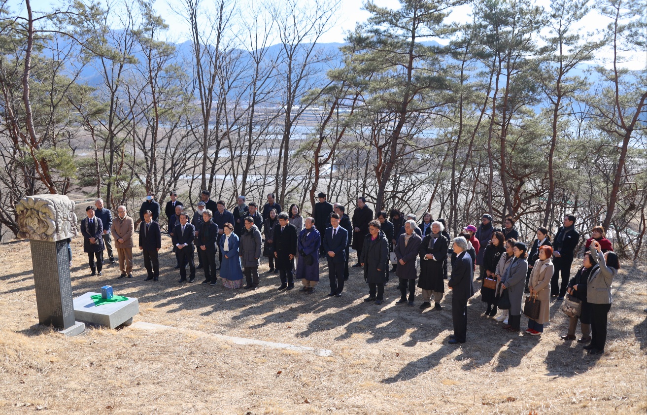 이육사 순국 81주기 추념식.jpg