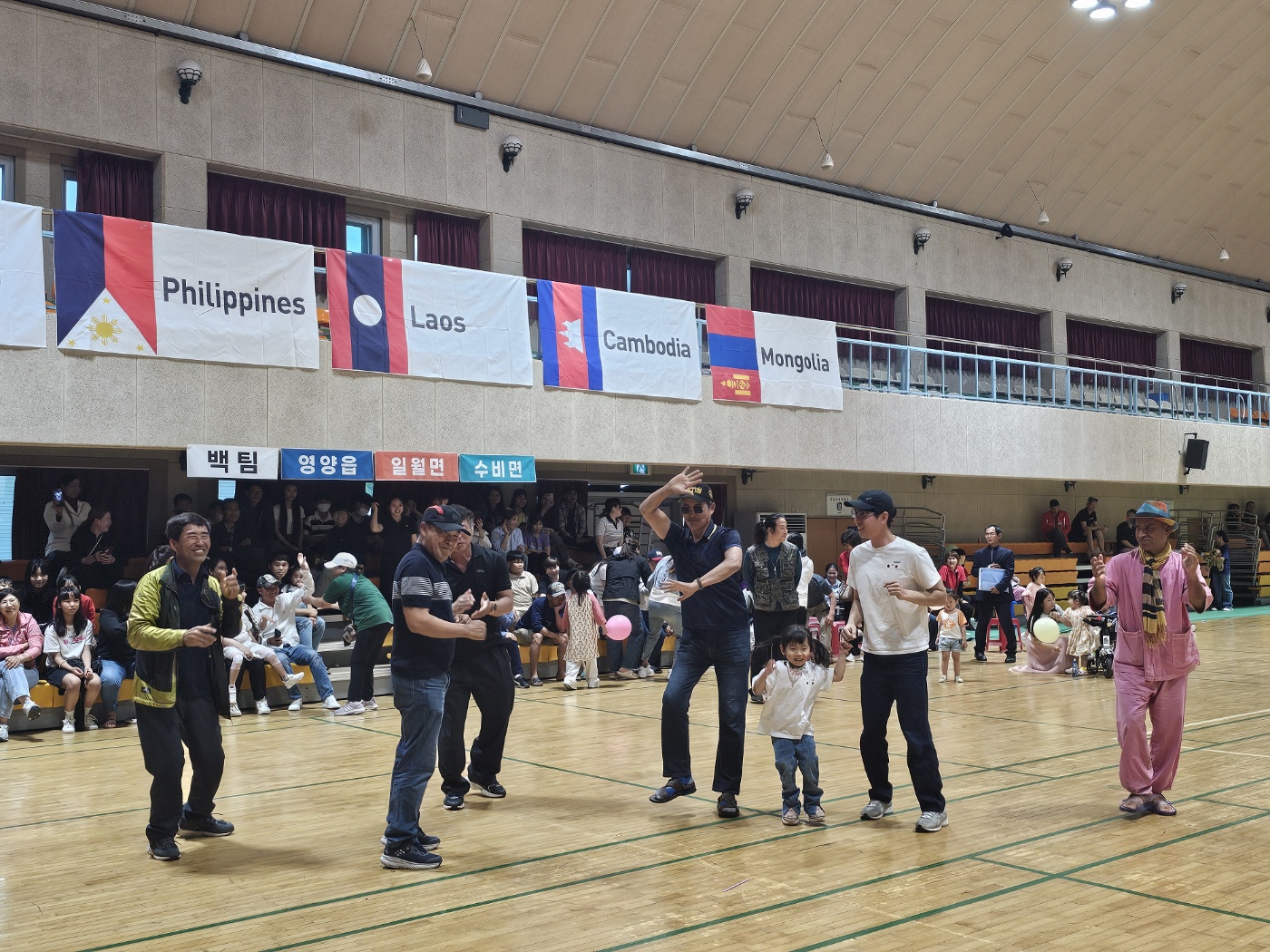 4-2 사진(2025 다문화가족 어울림한마당 축제 ).jpg
