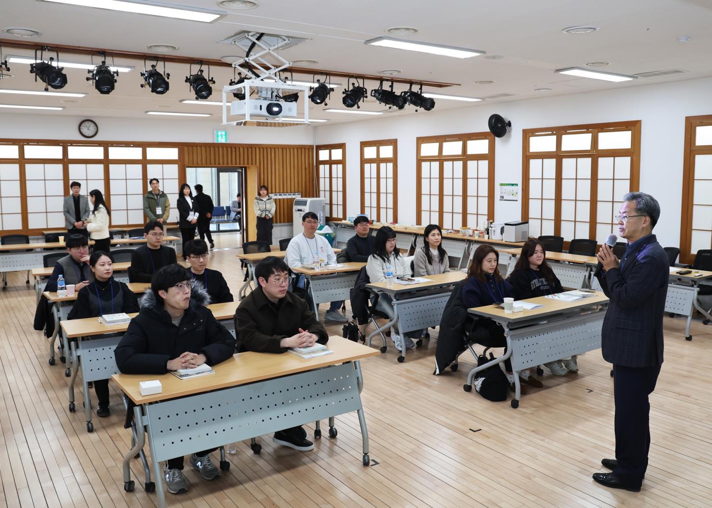 2-3 사진(영양군, 신규 공무원 오리엔테이션 실시).jpg